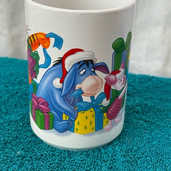 Vintage Winnie the Pooh and Friends Christmas Mug Disney Tigger Pooh Piglet 2002 - Picture 2 of 6